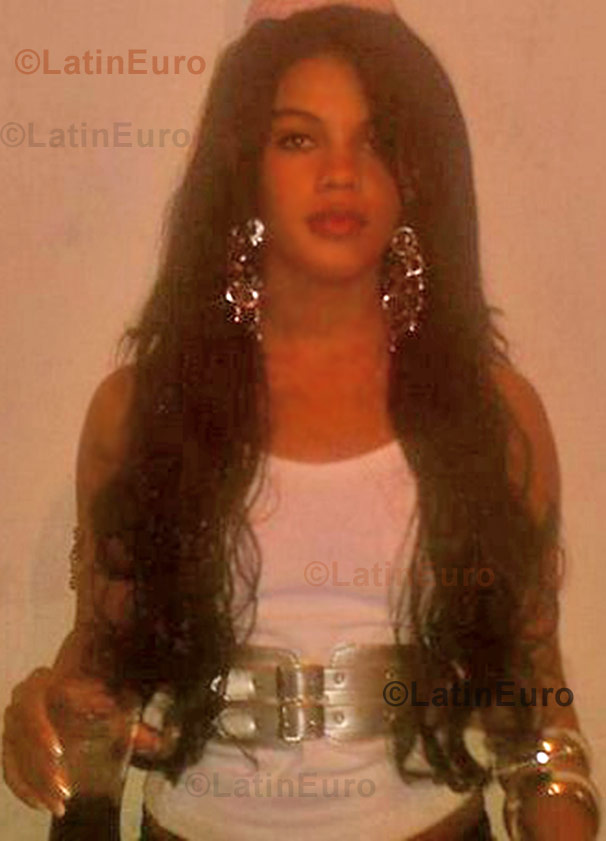 Date this young Brazil girl Paminha from Campos dos Goytacazes B821