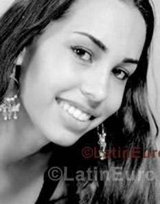 Date this happy Brazil girl Daniela from Osasco B882