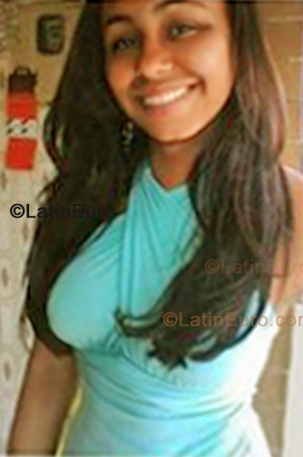 Date this nice looking Brazil girl Adilucia from Alagoinhas B911
