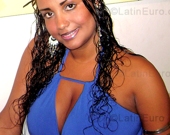 Date this hot Brazil girl Ingrid from Macae B916