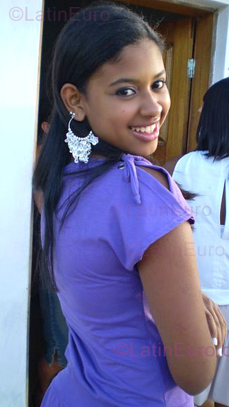 Date this sensual Brazil girl Indaiara from Vitoria da Conquista B941