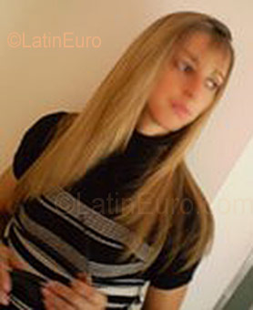 Date this fun Brazil girl Rita from Sao Paulo B976