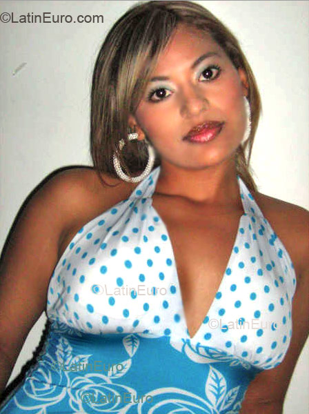 Date this stunning Colombia girl Sandra from Valledupar C9065