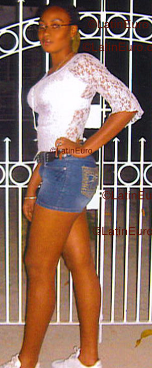 Date this hard body Jamaica girl Alicia from Kingston N-112