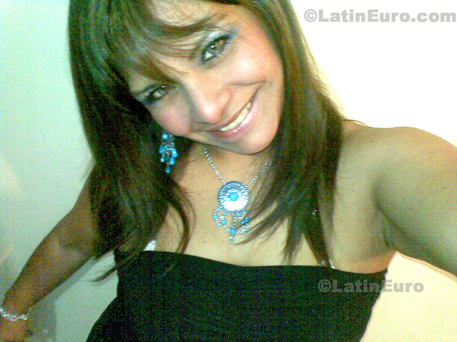 Date this pretty Peru girl Vanessa from Lima N-1151