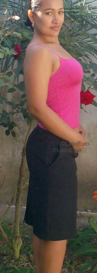 Date this voluptuous Honduras girl Sandra from Comayagua N-236