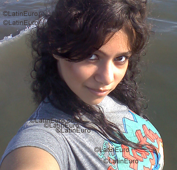 Date this stunning Honduras girl Albina from  N-270