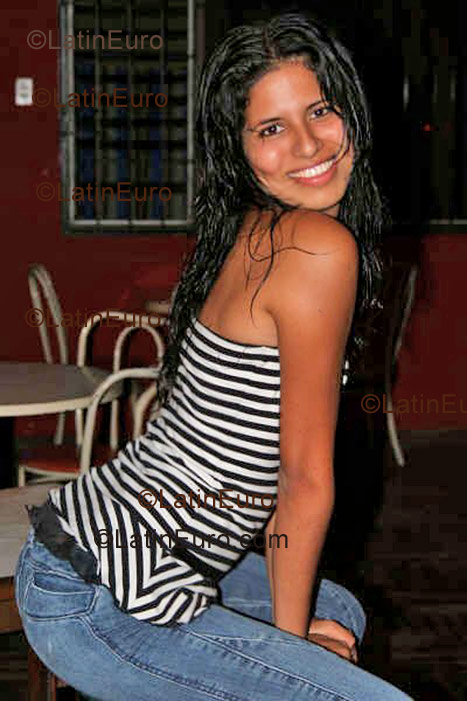 Date this pretty Peru girl Leyla from Lima N-285