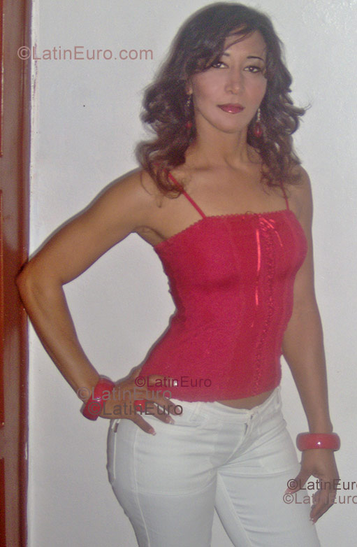 Date this sensual Peru girl Diomari from  N-312