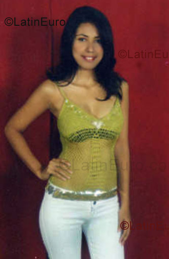 Date this georgeous Honduras girl Dinora from San Pedro Sula N-363