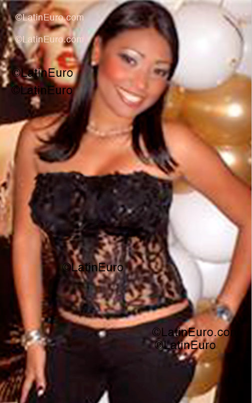 Date this cute Dominican Republic girl Angela from Santo Domingo N-40