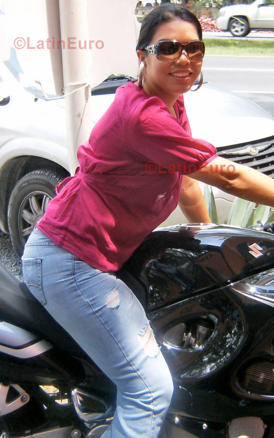 Date this young Mexico girl Dayane from  N-612