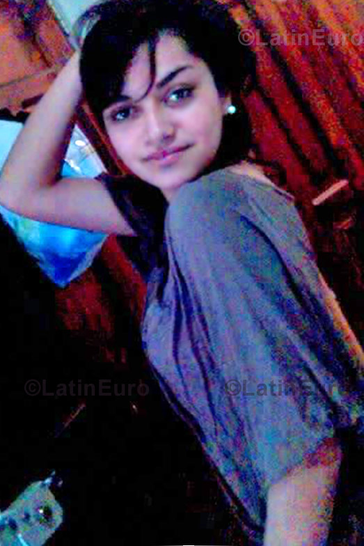 Date this athletic Honduras girl Helen from Santa Rosa de Copan N-671