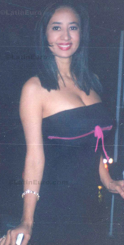 Date this attractive Honduras girl Carmen from Comayaguela N-758