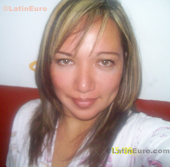 Date this pretty Mexico girl Paola from Guadalajara N-772