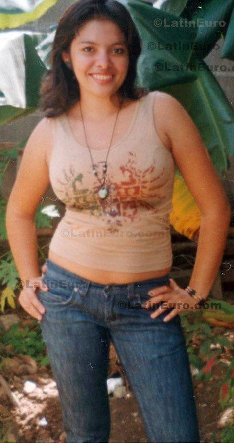 Date this pretty Honduras girl Karina from Choluteca N-819