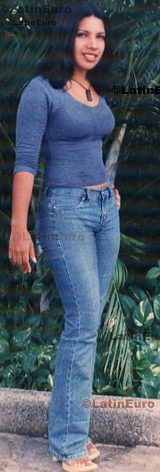 Date this tall Honduras girl Denise from Comayagua N-875