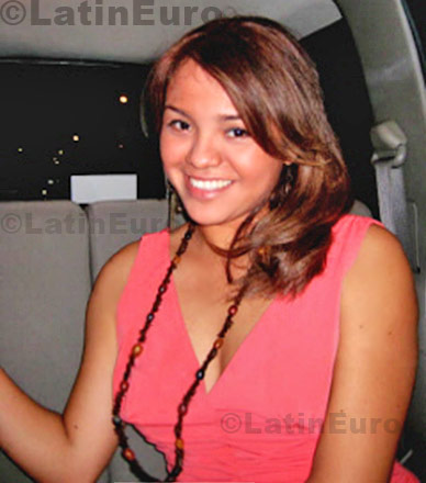 Date this attractive Mexico girl Monserrat from Cordoba N-972