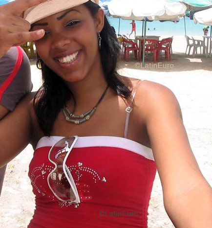 Date this happy Dominican Republic girl Eliana from  N1464