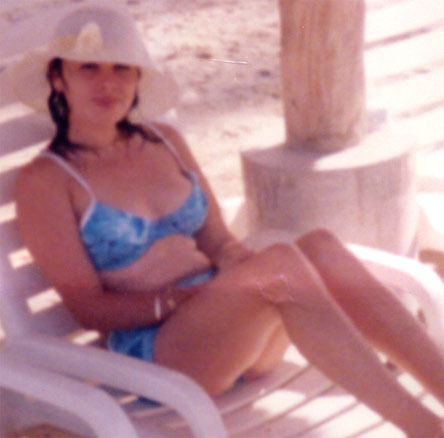 Date this happy Honduras girl Rosa from La Ceiba N1516