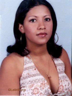 Date this attractive Honduras girl Ana from Choloma N1684