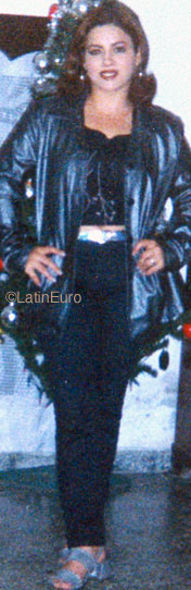 Date this attractive Honduras girl Yasmin from San Pedro Sula N2430