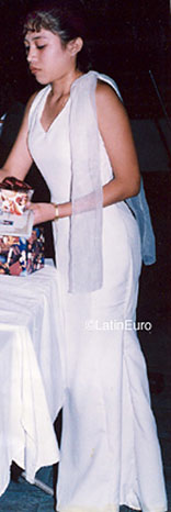 Date this nice looking Honduras girl Floridalmi from  N2457