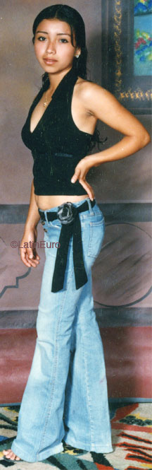 Date this georgeous Honduras girl Maria from Yoro N2470