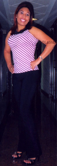 Date this athletic Panama girl Aleyda from  N2897