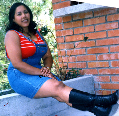 Date this passionate Honduras girl Lourdes from Tegucigalpa N3345