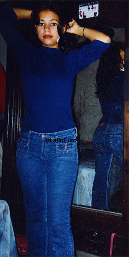 Date this funny Honduras girl Leonela from Yoro N3463