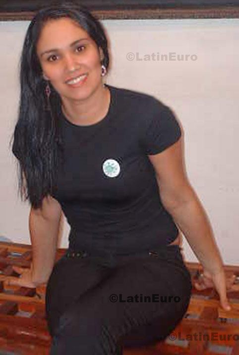 Date this pretty Brazil girl Andreia- from Sao Paulo B709