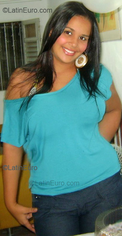 Date this charming Brazil girl Cassia from Recife BR41