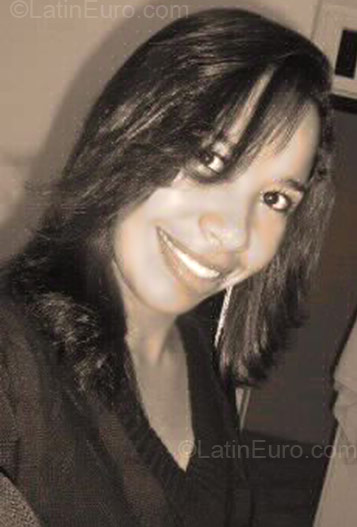 Date this gorgeous Brazil girl Lis from Salvador BR88