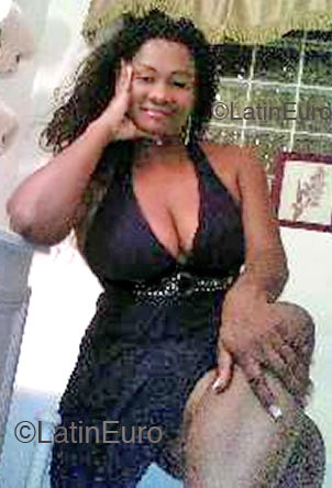 Date this funny Colombia girl Raquel from Buenaventura US82