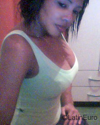 Date this hot Brazil girl Liliany from Cariacica BR117