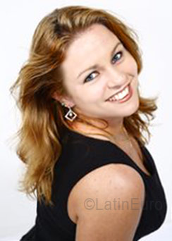 Date this foxy Brazil girl Angela from Blumenau BR135