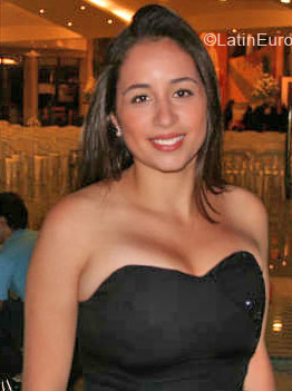 Date this athletic Brazil girl Tathiana from Sao Paulo BR154