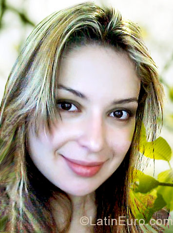 Date this voluptuous Brazil girl Marcela from Rio De Janeiro BR323