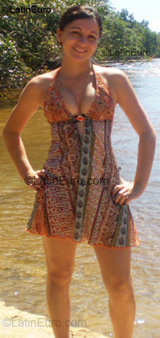 Date this fun Brazil girl Flavia from Balsas BR338