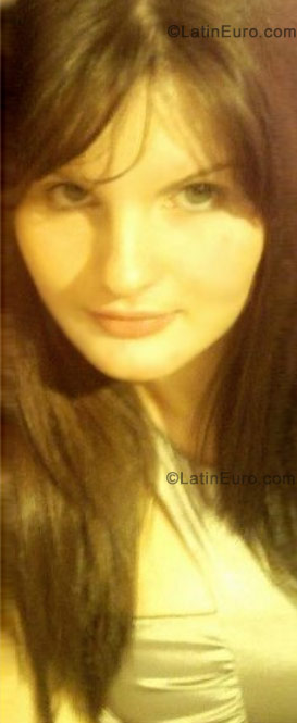 Date this exotic Brazil girl Claudia from Ijui BR410