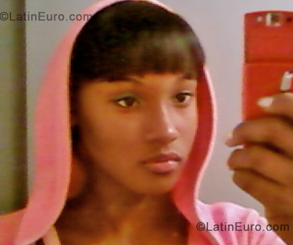 Date this young Brazil girl Eliane from Rio De Janeiro BR438