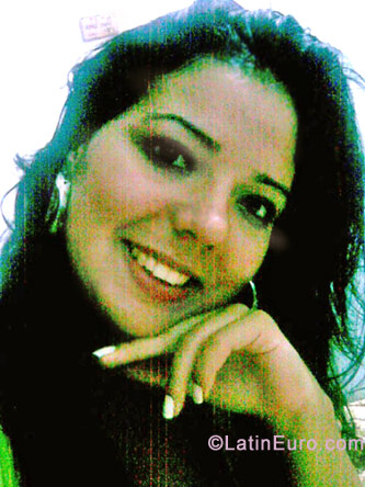 Date this happy Brazil girl Bruna from Rio De Janeiro BR5575