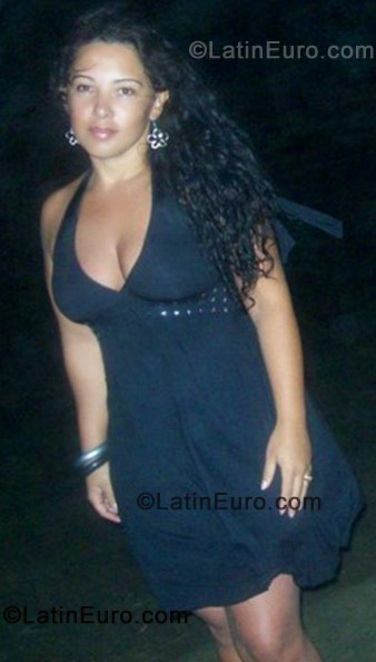 Date this gorgeous Brazil girl Adriana from Lajeado BR584
