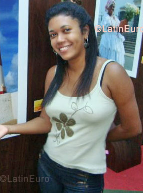 Date this foxy Brazil girl Amanda from Valenca BR664