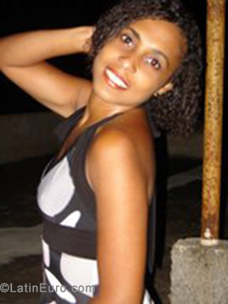 Date this foxy Brazil girl Joana Aparecida from Vitoria BR763