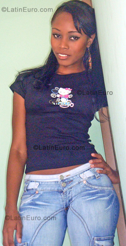 Date this hard body Colombia girl Jessica from Cali CO10379
