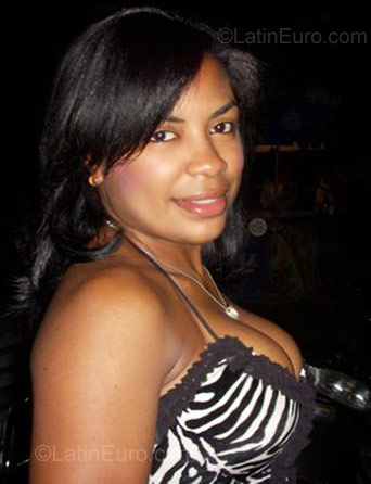 Date this voluptuous Dominican Republic girl Olga Lorena from San Pedro De Macoris DO620