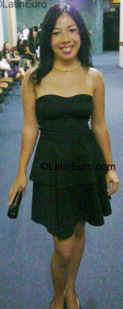 Date this passionate Brazil girl Sara from Salvador BR853