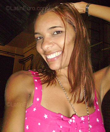 Date this cute Brazil girl Annynha from Fortaleza BR861